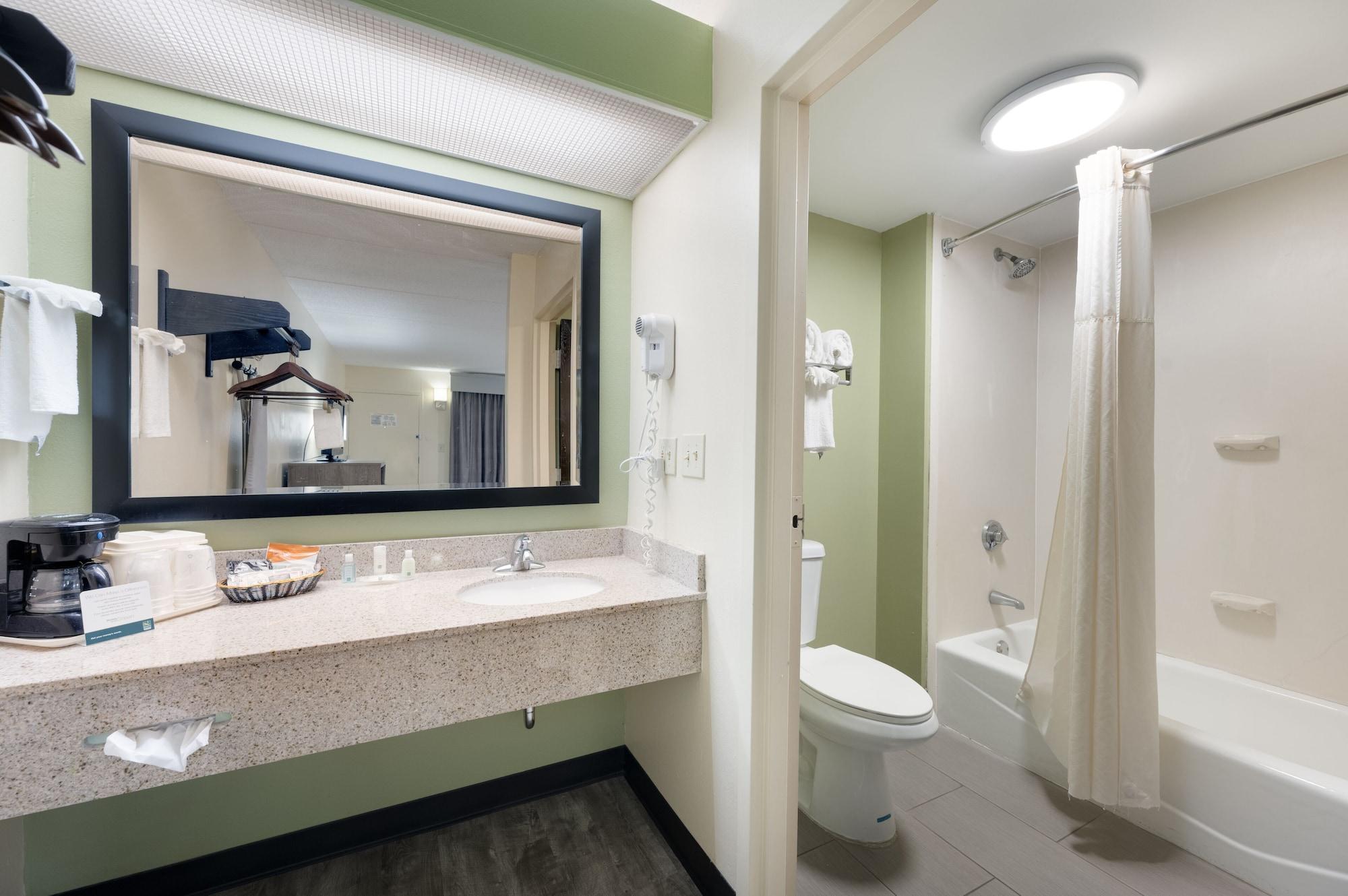 Quality Inn Airport - Southeast Irondale Exteriér fotografie