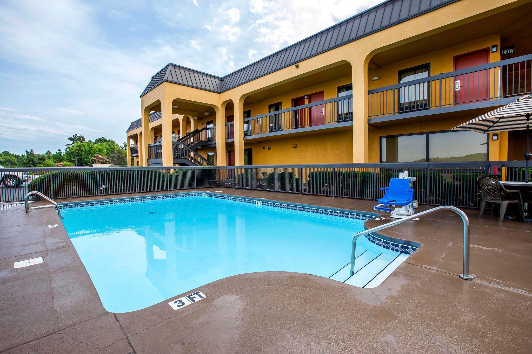 Quality Inn Airport - Southeast Irondale Exteriér fotografie