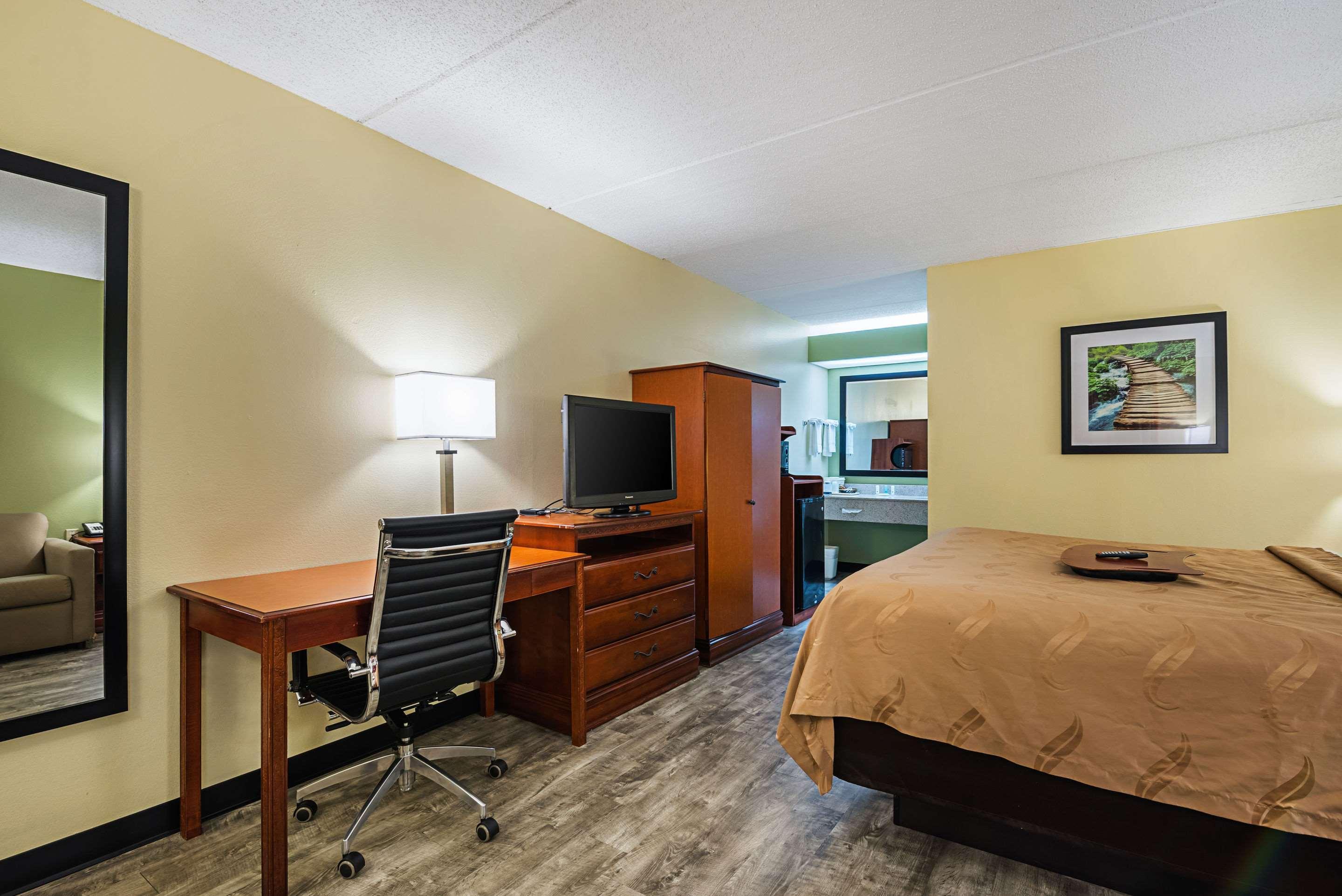 Quality Inn Airport - Southeast Irondale Exteriér fotografie